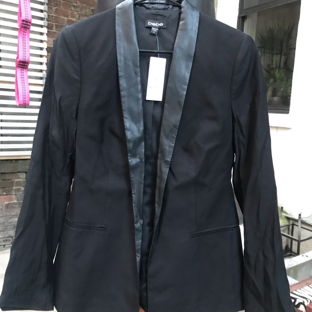 Bebe black blazer size 6 leather collar